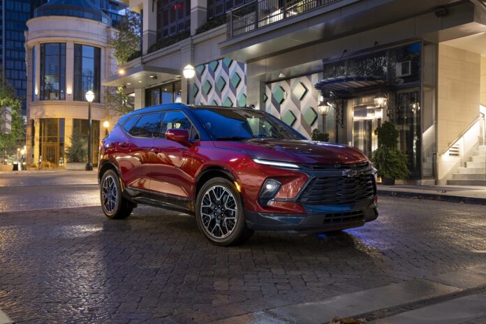 2023-Chevrolet-BlazerRS-002.jpg