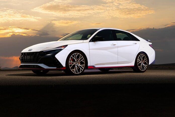 2022_hyundai_elantra_sedan_n_fq_oem_4_1280x855.jpg