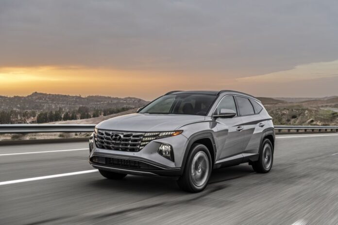 Large-56215-2024TucsonPlug-InHybrid-1.jpg
