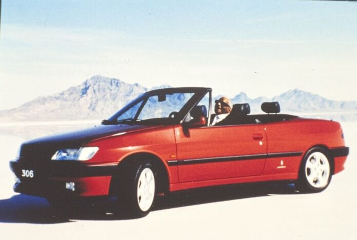 1994RayCharlesguidaPeugeot306Cabrioletinunospotmemorabile.jpg