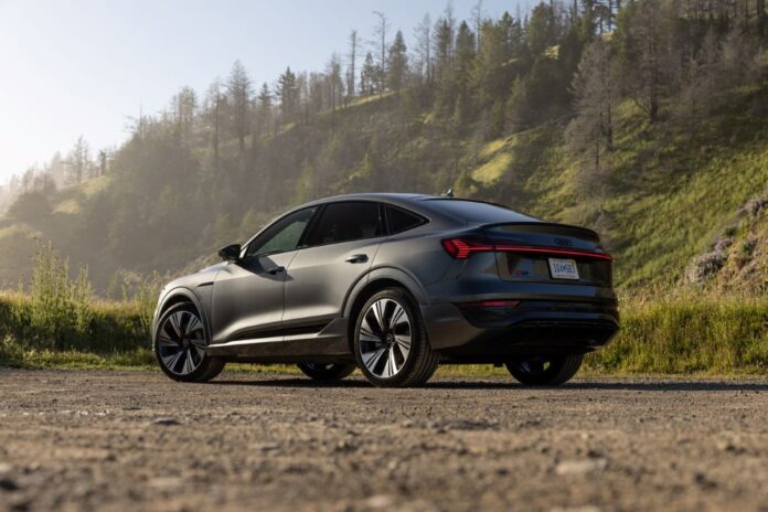 Small-11383-2024AudiQ8Sportbacke-troninDaytonaGrayPearlLaunchEdition.jpg