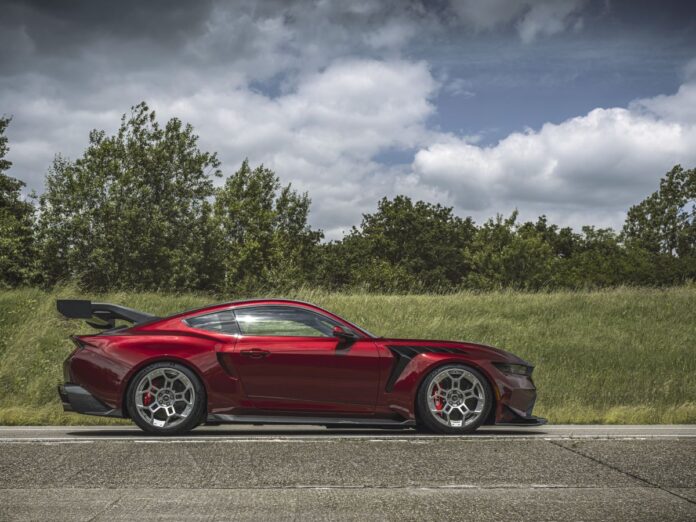 2025FordMustangGTD_exterior_03.jpg