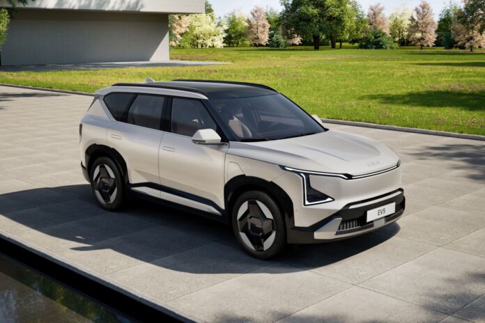 1-kia-EV5-baseline-my26-static-print-3600x2400-1.jpg